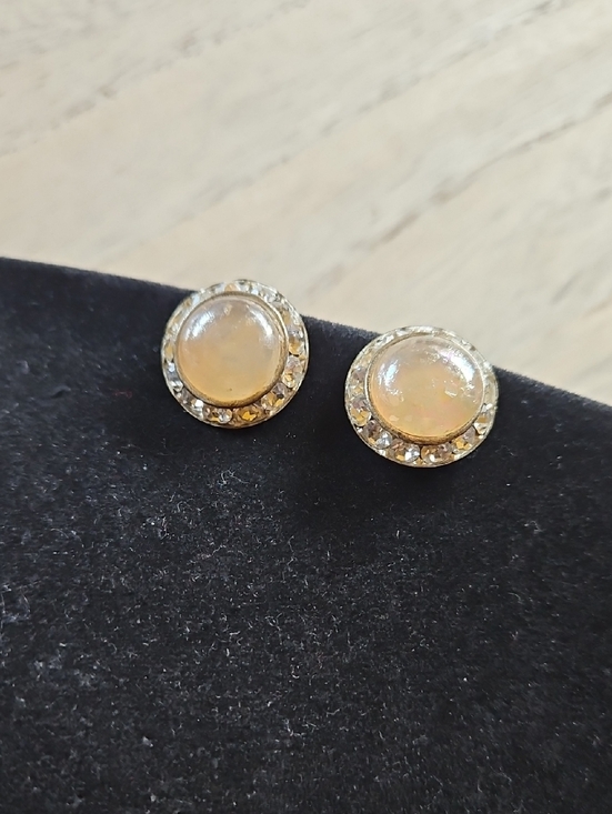 Vintage Jewelry - Vintage Round Opalescent Cabochons Clear Rhinestones Screw On Gold Tone Earrings